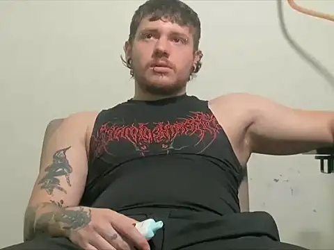 Snapshot of Skol_100802 chatting on November 12, 2025, 4:22 pm Skol 100802 online show from November 12, 2025, 4:22 pm