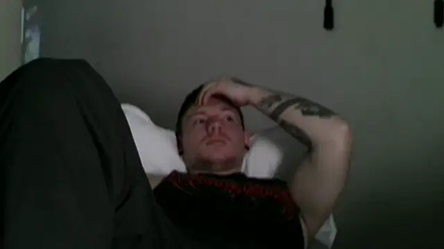 Snapshot of Skol_100802 chatting on October 8, 2025, 1:29 am Skol 100802 online show from October 8, 2025, 1:29 am