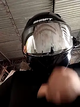 Snapshot of Scarlet_Aura chatting on November 19, 2025, 7:58 pm Scarlet Aura online show from November 19, 2025, 7:58 pm