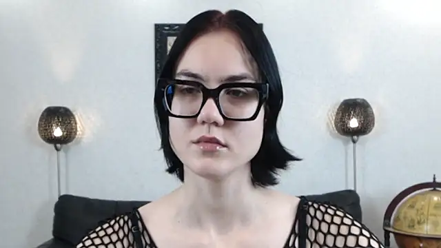 Marie Fitch online show from December 3, 2025, 11:14 pm