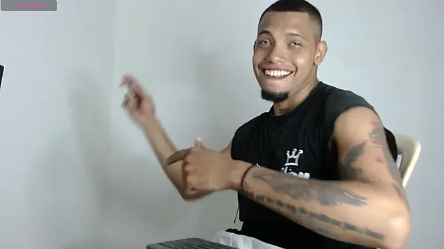 Snapshot of drako_monster chatting on October 25, 2025, 11:49 pm drako monster online show from October 25, 2025, 11:49 pm