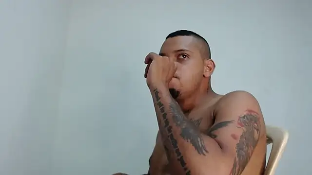 Snapshot of drako_monster chatting on November 15, 2025, 12:36 am drako monster online show from November 15, 2025, 12:36 am