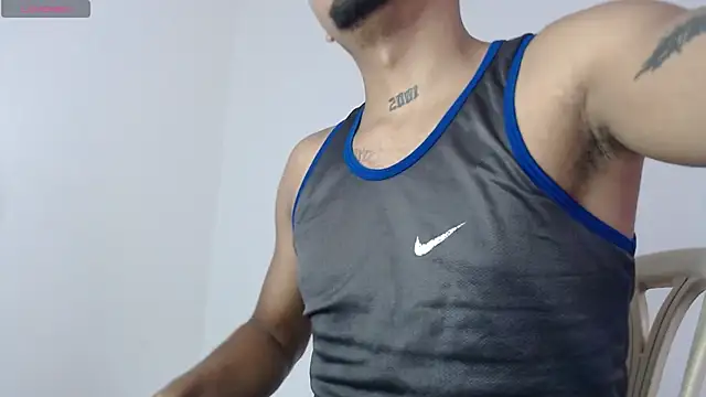 Snapshot of drako_monster chatting on October 18, 2025, 6:43 pm drako monster online show from October 18, 2025, 6:43 pm