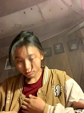 Snapshot of Han-han123 chatting on November 14, 2025, 7:17 pm Han-han123 online show from November 14, 2025, 7:17 pm