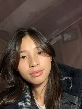 Snapshot of Han-han123 chatting on November 19, 2025, 10:32 pm Han-han123 online show from November 19, 2025, 10:32 pm