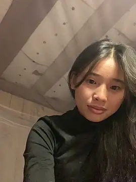 Snapshot of Han-han123 chatting on November 21, 2025, 9:47 pm Han-han123 online show from November 21, 2025, 9:47 pm