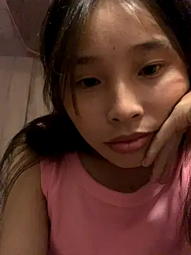 Snapshot of Han-han123 chatting on October 22, 2025, 1:10 pm Han-han123 online show from October 22, 2025, 1:10 pm