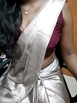Tamilmallu-duskygirl03 online show from June 25, 2026, 5:18 pm