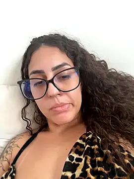 Snapshot of mel_casada chatting on October 15, 2025, 7:33 pm mel casada online show from October 15, 2025, 7:33 pm