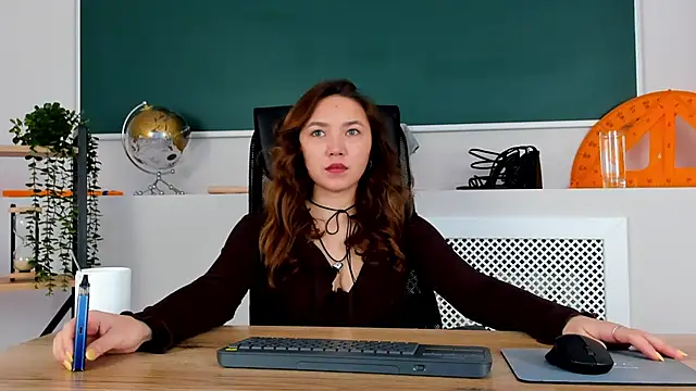 Snapshot of AnnaJonson chatting on November 7, 2025, 3:11 am AnnaJonson online show from November 7, 2025, 3:11 am