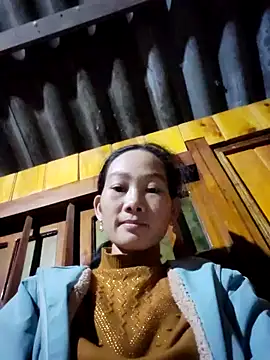 Snapshot of gio-thu chatting on November 3, 2025, 2:09 pm gio-thu online show from November 3, 2025, 2:09 pm