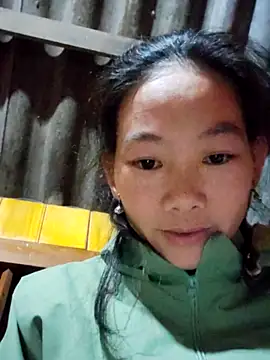 Snapshot of gio-thu chatting on December 2, 2025, 2:19 pm gio-thu online show from December 2, 2025, 2:19 pm