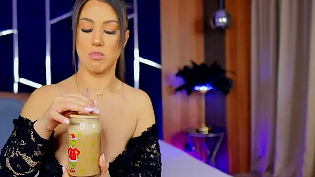 Snapshot of Talia_Lure chatting on November 29, 2025, 7:19 am Talia Lure online show from November 29, 2025, 7:19 am