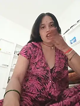 Snapshot of Cuty_tanya chatting on July 19, 2026, 8:34 am Cuty tanya online show from July 19, 2026, 8:34 am
