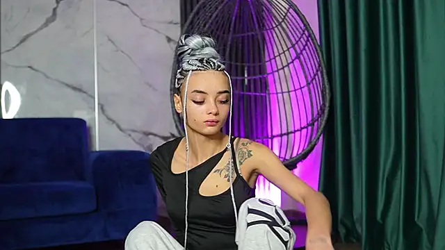 Snapshot of RachelRavee chatting on October 27, 2025, 5:19 am RachelRavee online show from October 27, 2025, 5:19 am