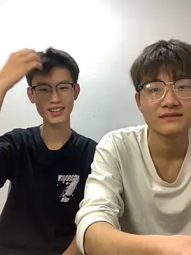 Snapshot of KK-cuteboy chatting on October 11, 2025, 12:39 pm KK-cuteboy online show from October 11, 2025, 12:39 pm