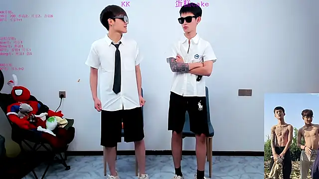 Snapshot of KK-cuteboy chatting on October 22, 2025, 11:42 am KK-cuteboy online show from October 22, 2025, 11:42 am