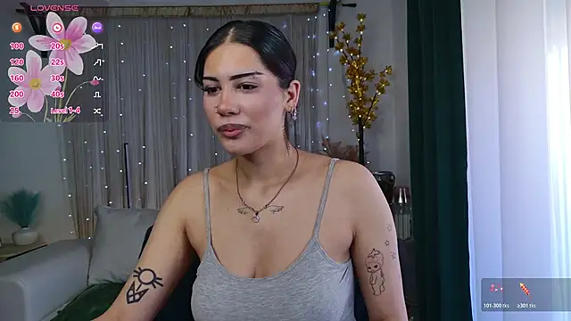 Snapshot of LoraShines chatting on March 18, 2026, 12:19 pm LoraShines online show from March 18, 2026, 12:19 pm