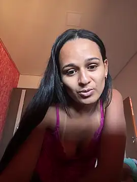 podona online show from October 8, 2025, 5:46 pm