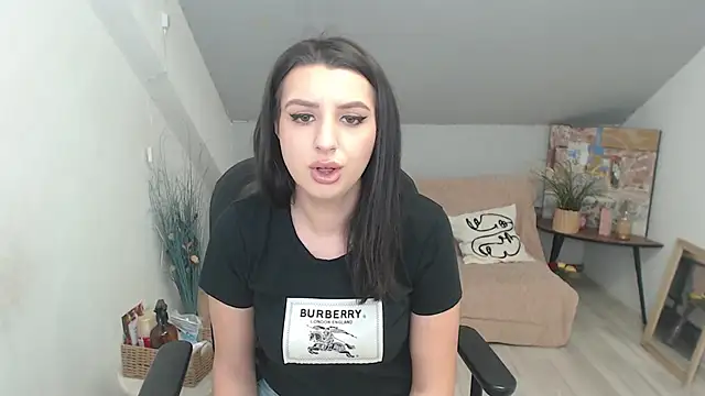 Snapshot of BettyJamess chatting on December 14, 2025, 9:15 am BettyJamess online show from December 14, 2025, 9:15 am