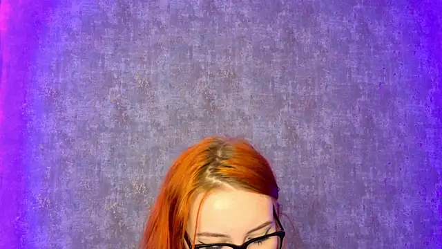 Snapshot of scarleteyes_ chatting on November 7, 2025, 5:12 am scarleteyes online show from November 7, 2025, 5:12 am