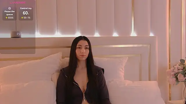 Snapshot of BettyLeen chatting on October 9, 2025, 3:29 am BettyLeen online show from October 9, 2025, 3:29 am