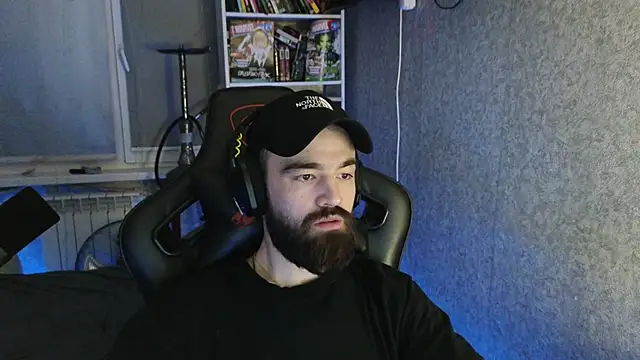 Snapshot of Nik_Namee chatting on November 16, 2025, 12:04 am Nik Namee online show from November 16, 2025, 12:04 am