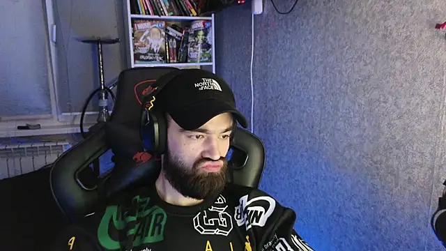 Snapshot of Nik_Namee chatting on November 13, 2025, 6:45 pm Nik Namee online show from November 13, 2025, 6:45 pm