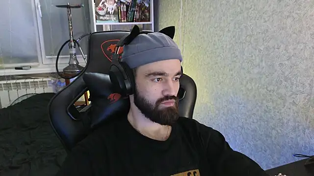 Snapshot of Nik_Namee chatting on October 28, 2025, 8:30 pm Nik Namee online show from October 28, 2025, 8:30 pm