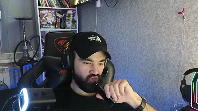 Snapshot of Nik_Namee chatting on November 8, 2025, 6:22 pm Nik Namee online show from November 8, 2025, 6:22 pm