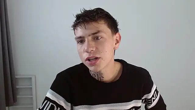 Snapshot of hot_teo_ chatting on November 29, 2025, 12:16 pm hot teo online show from November 29, 2025, 12:16 pm