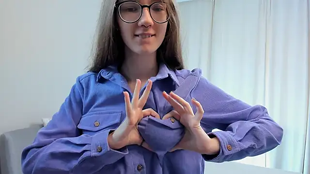 Snapshot of AiFusch chatting on October 29, 2025, 8:46 am AiFusch online show from October 29, 2025, 8:46 am