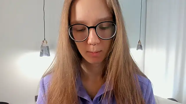 Snapshot of AiFusch chatting on November 1, 2025, 8:30 am AiFusch online show from November 1, 2025, 8:30 am