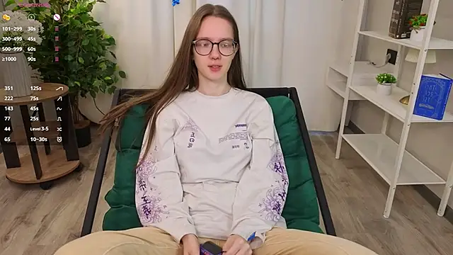 Snapshot of AiFusch chatting on April 7, 2026, 7:43 am AiFusch online show from April 7, 2026, 7:43 am