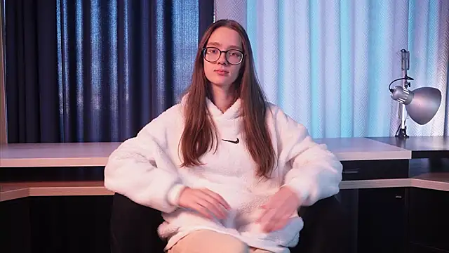 Snapshot of AiFusch chatting on October 10, 2025, 10:16 am AiFusch online show from October 10, 2025, 10:16 am