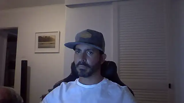 Snapshot of DrDreAu chatting on November 1, 2025, 3:57 am DrDreAu online show from November 1, 2025, 3:57 am