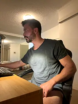 Snapshot of DrDreAu chatting on November 22, 2025, 12:26 pm DrDreAu online show from November 22, 2025, 12:26 pm