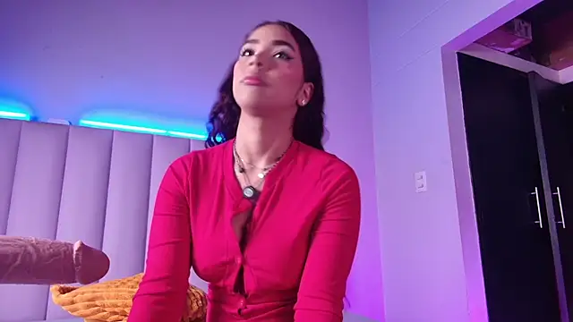 Snapshot of NatalieHeaveen chatting on December 4, 2025, 12:15 pm NatalieHeaveen online show from December 4, 2025, 12:15 pm