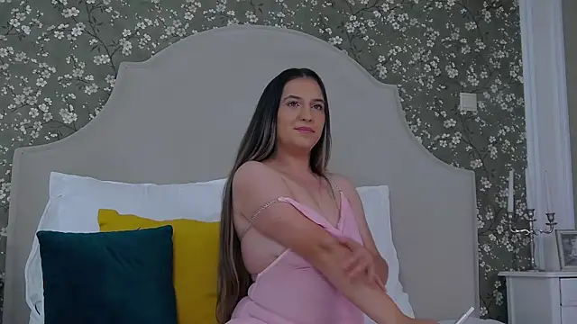 Snapshot of TesaQuinn chatting on October 10, 2025, 4:35 am TesaQuinn online show from October 10, 2025, 4:35 am