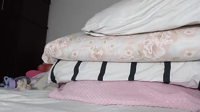 Snapshot of alejagrey07 chatting on March 7, 2026, 2:11 pm alejagrey07 online show from March 7, 2026, 2:11 pm