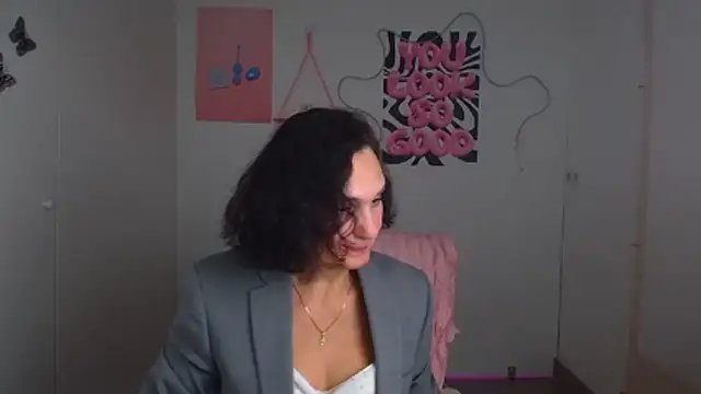 Rosie Rosee online show from May 4, 2026, 11:24 am