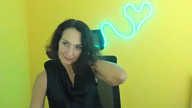 Snapshot of Rosie_Rosee chatting on October 21, 2025, 11:31 am Rosie Rosee online show from October 21, 2025, 11:31 am