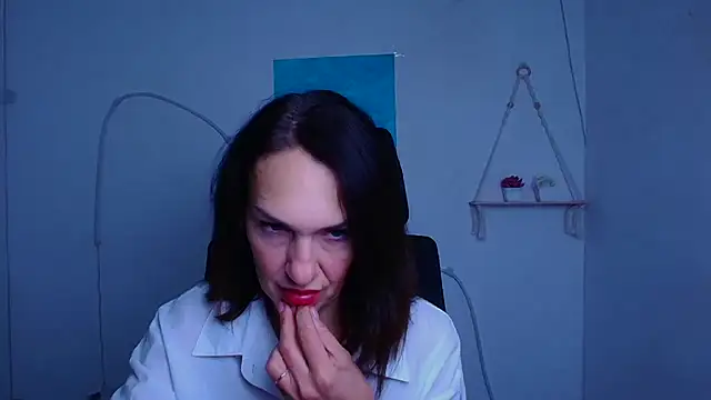 Snapshot of Rosie_Rosee chatting on December 15, 2025, 12:11 pm Rosie Rosee online show from December 15, 2025, 12:11 pm