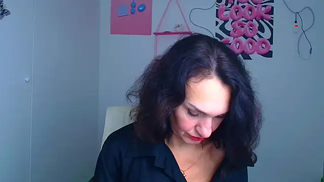 Rosie Rosee online show from January 5, 2026, 5:27 pm