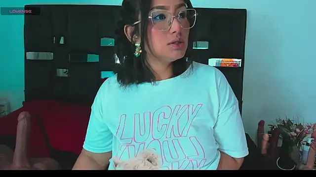 SussySunny  online show from May 7, 2026, 3:22 am