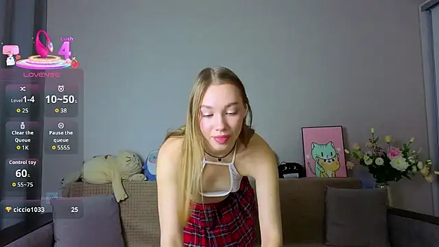 Snapshot of ElizaPurrr chatting on November 8, 2025, 4:38 am ElizaPurrr online show from November 8, 2025, 4:38 am