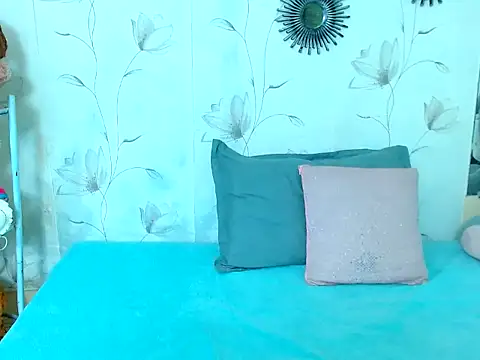 Snapshot of zara_cute chatting on October 25, 2025, 12:04 pm zara cute online show from October 25, 2025, 12:04 pm