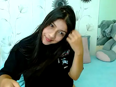 Snapshot of zara_cute chatting on October 27, 2025, 12:06 pm zara cute online show from October 27, 2025, 12:06 pm