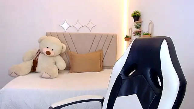zara cute online show from July 16, 2026, 12:24 pm