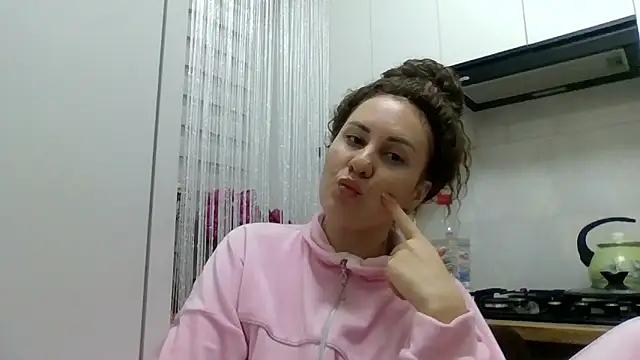 Snapshot of MeadowEyes chatting on May 31, 2026, 7:36 pm MeadowEyes online show from May 31, 2026, 7:36 pm